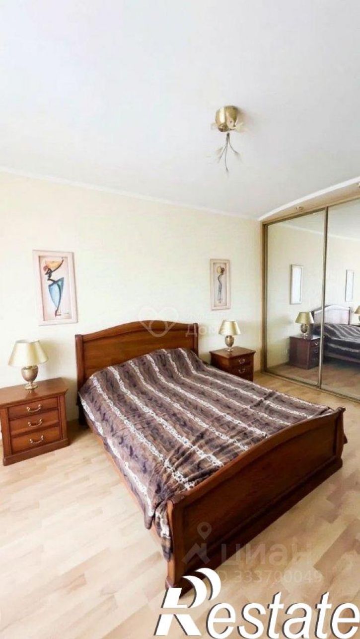 3-комн квартира улица Вершинина, 8,  д. 8