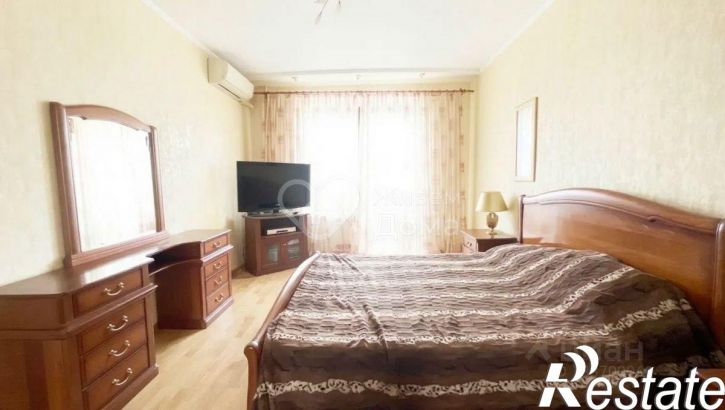 3-комн квартира улица Вершинина, 8,  д. 8