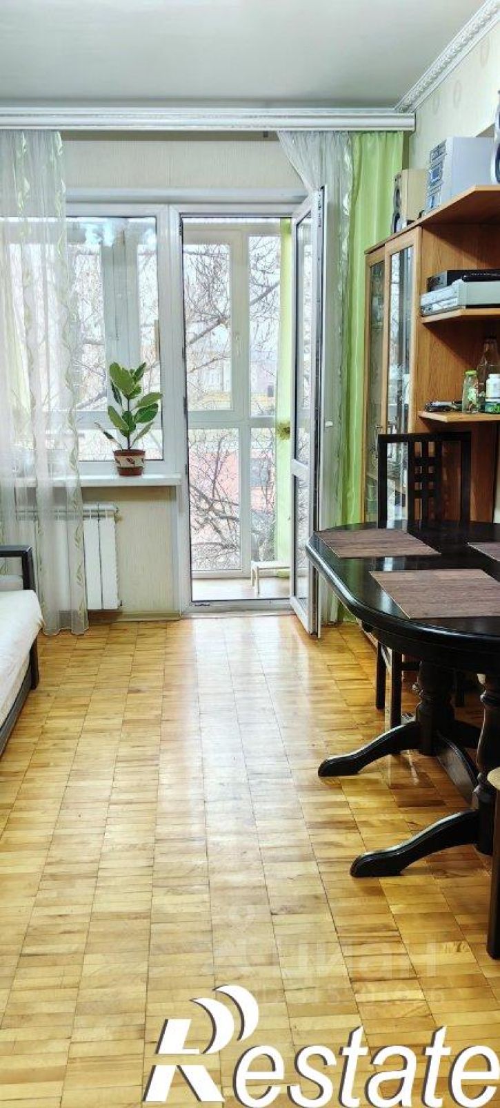 3-комн квартира улица Ломакина, 5А,  д. 5А