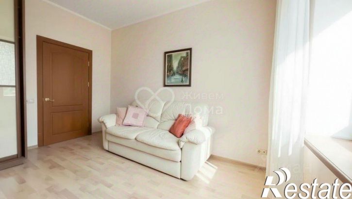 3-комн квартира улица Вершинина, 8,  д. 8