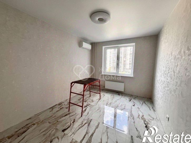 3-комн квартира улица Глазкова, 16,  д. 16