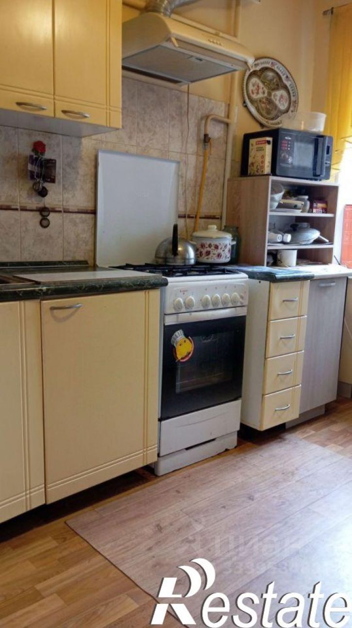 3-комн квартира улица Быстрова, 80А,  д. 80А