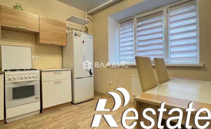 2-комн квартира улица Базарова, 18,  д. 18