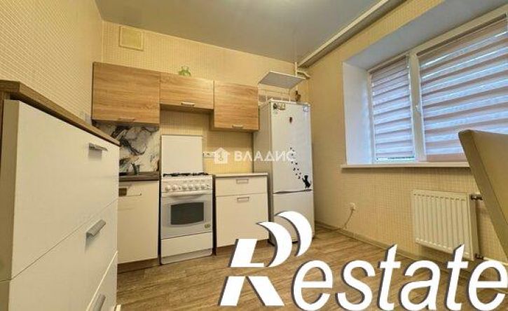 2-комн квартира улица Базарова, 18,  д. 18