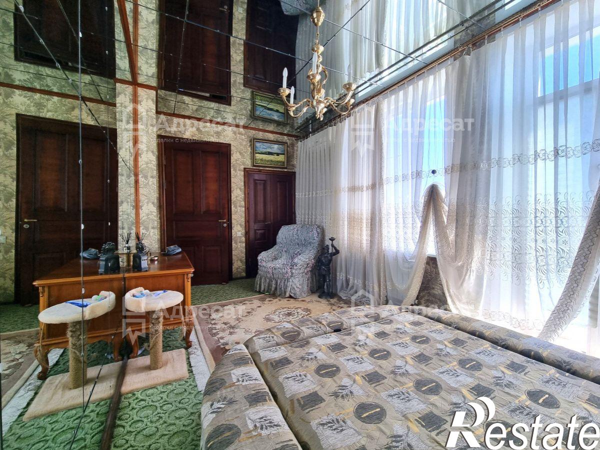 Купить квартиру за 16 699 000 рублей на ул. Мира,  д.18