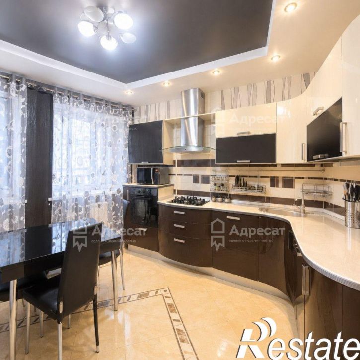 3-комн квартира ул. Новороссийская,  д.11