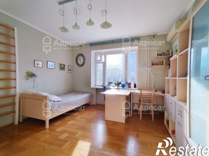 3-комн квартира ул. Ярославская,  д.10