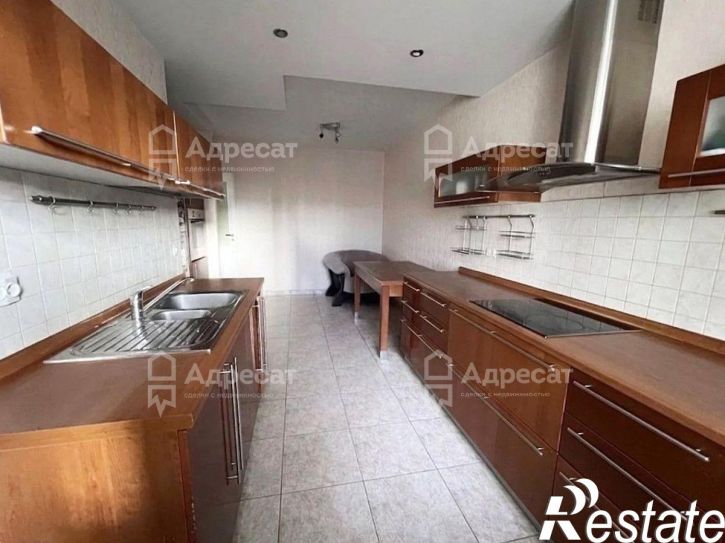 3-комн квартира ул. Ярославская,  д.10