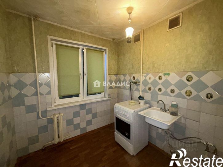 2-комн квартира улица 50 лет Октября, 10,  д. 10