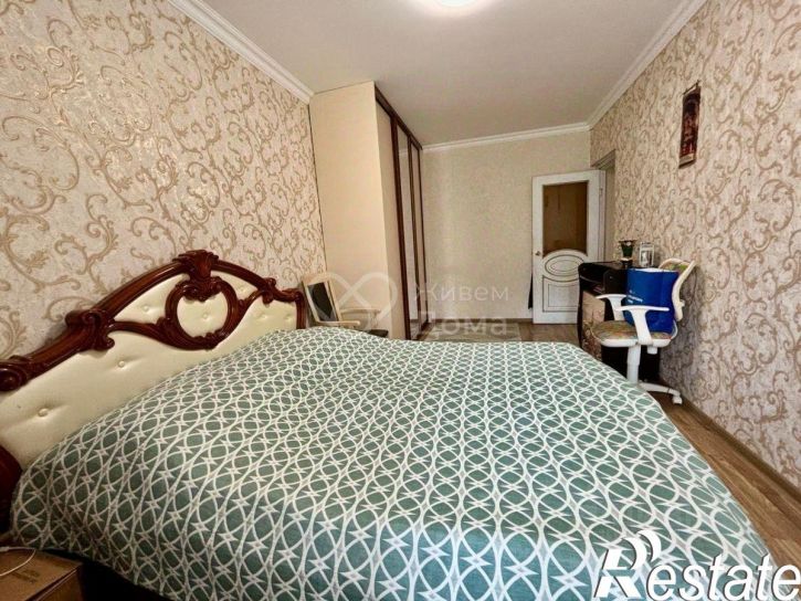 2-комн квартира улица Землячки, 50,  д. 50
