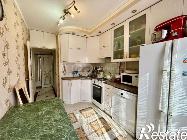 2-комн квартира улица Землячки, 50,  д. 50