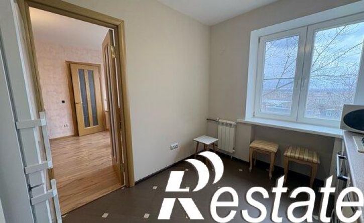 3-комн квартира улица Пархоменко, 27,  д. 27