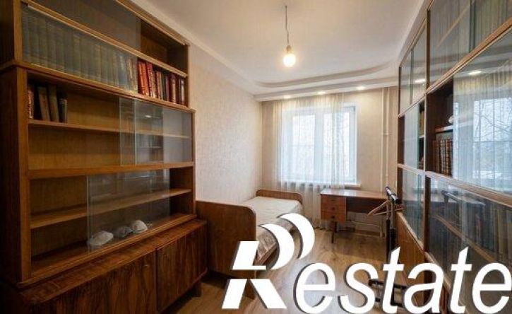 3-комн квартира улица Пархоменко, 27,  д. 27