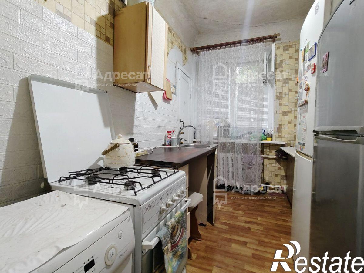 Купить комнату за 910 000 рублей на ул. Дзержинского,  д.30