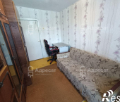комната 58.3 кв м пр-кт. Университетский,  д.94