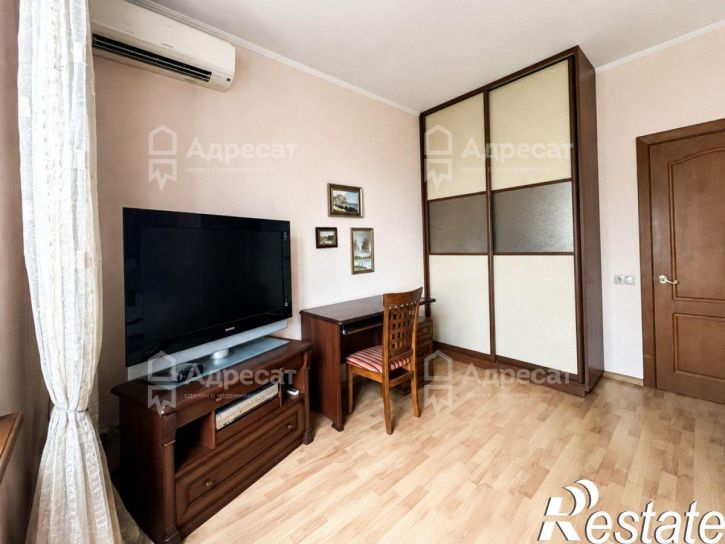 3-комн квартира ул. им. Вершинина,  д.8