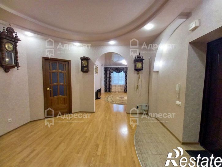 3-комн квартира ул. Космонавтов,  д.19