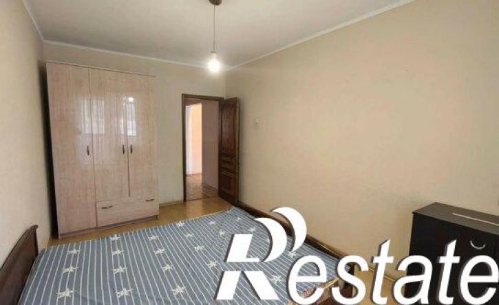 3-комн квартира улица Рихарда Зорге, 49,  д. 49