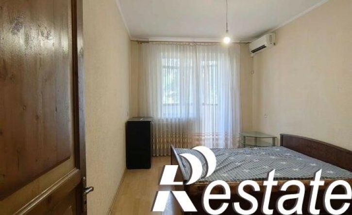 3-комн квартира улица Рихарда Зорге, 49,  д. 49