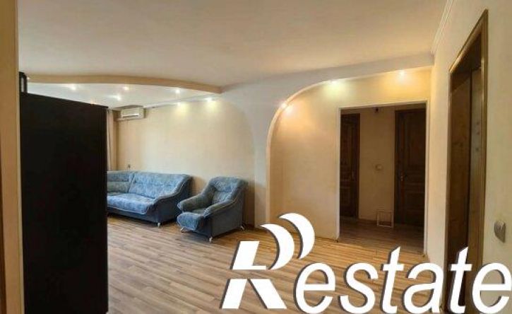 3-комн квартира улица Рихарда Зорге, 49,  д. 49