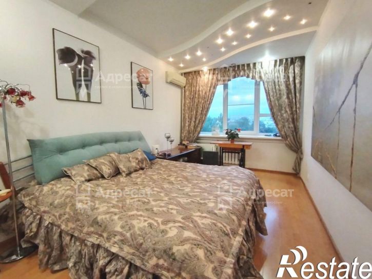 5-комн квартира ул. Краснознаменская,  д.8