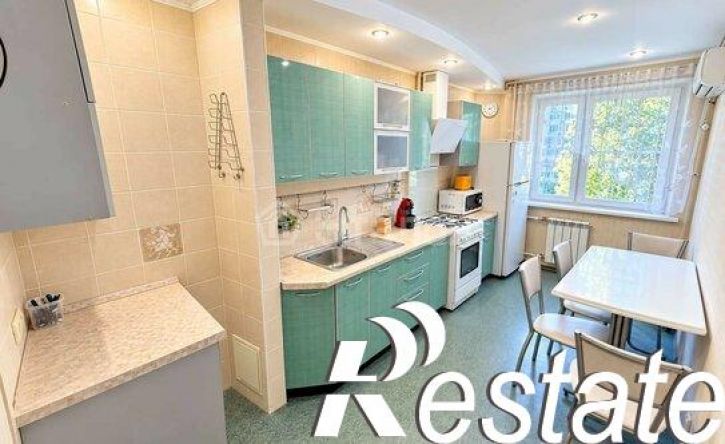 3-комн квартира улица Константина Симонова, 30,  д. 30