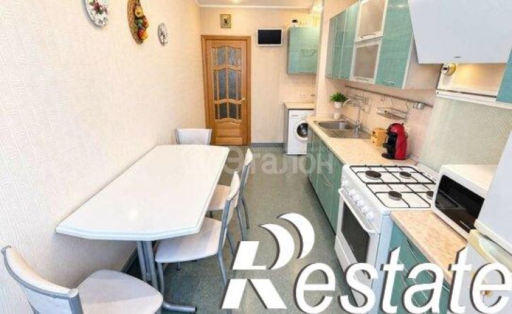 3-комн квартира улица Константина Симонова, 30,  д. 30