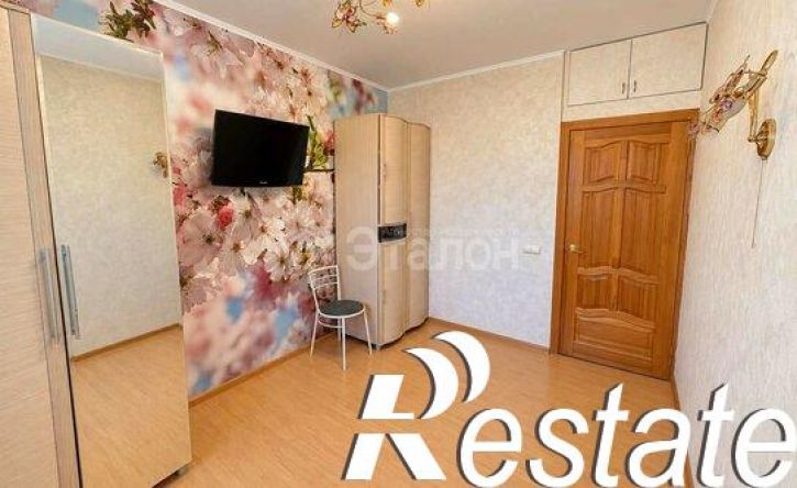 3-комн квартира улица Константина Симонова, 30,  д. 30
