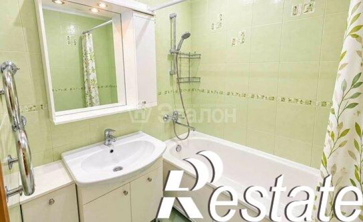 3-комн квартира улица Константина Симонова, 30,  д. 30