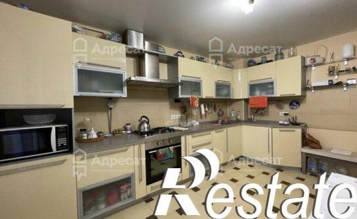 3-комн квартира Колосовая улица, 10,  д. 10