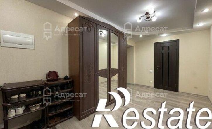 3-комн квартира Колосовая улица, 10,  д. 10