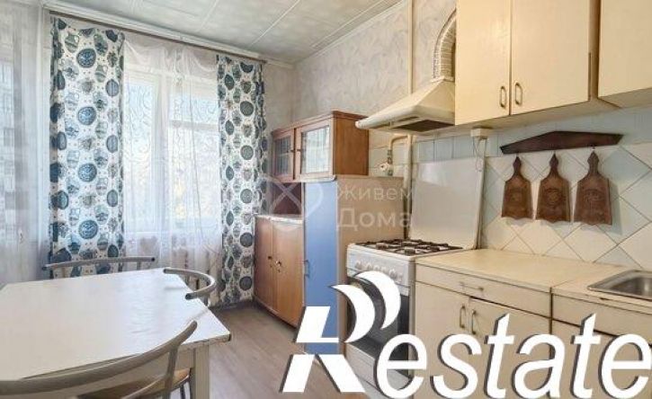 3-комн квартира улица Кастерина, 2,  д. 2