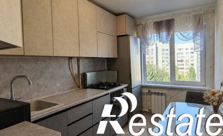 3-комн квартира улица Николая Отрады, 14,  д. 14