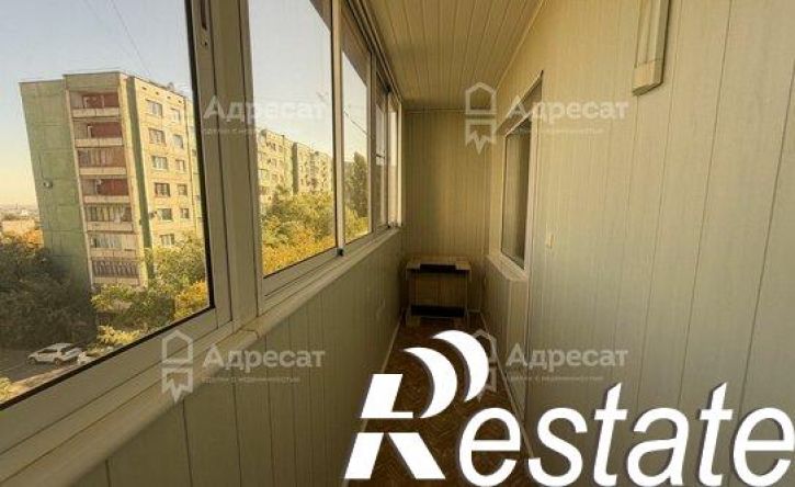 3-комн квартира улица Константина Симонова, 42,  д. 42