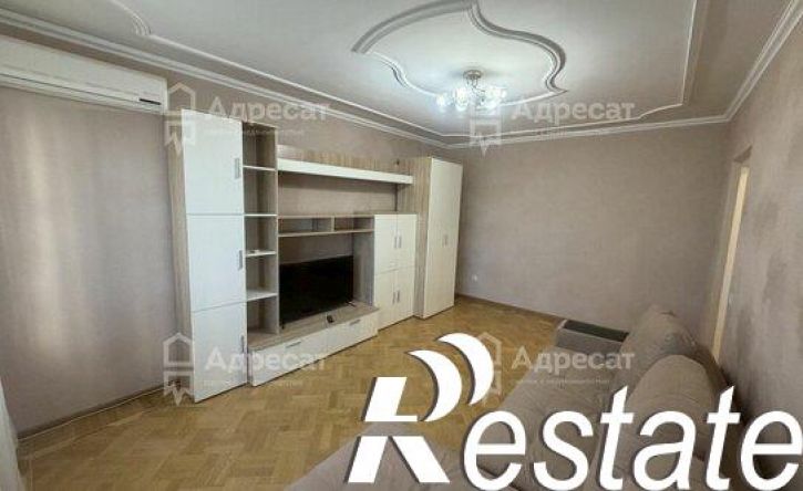 3-комн квартира улица Константина Симонова, 42,  д. 42