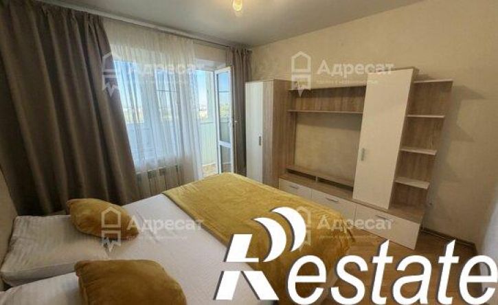 3-комн квартира улица Константина Симонова, 42,  д. 42