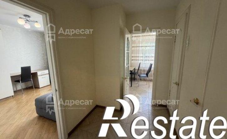 3-комн квартира улица Константина Симонова, 42,  д. 42