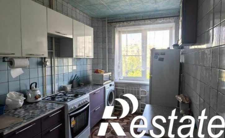 3-комн квартира улица Менжинского, 15,  д. 15
