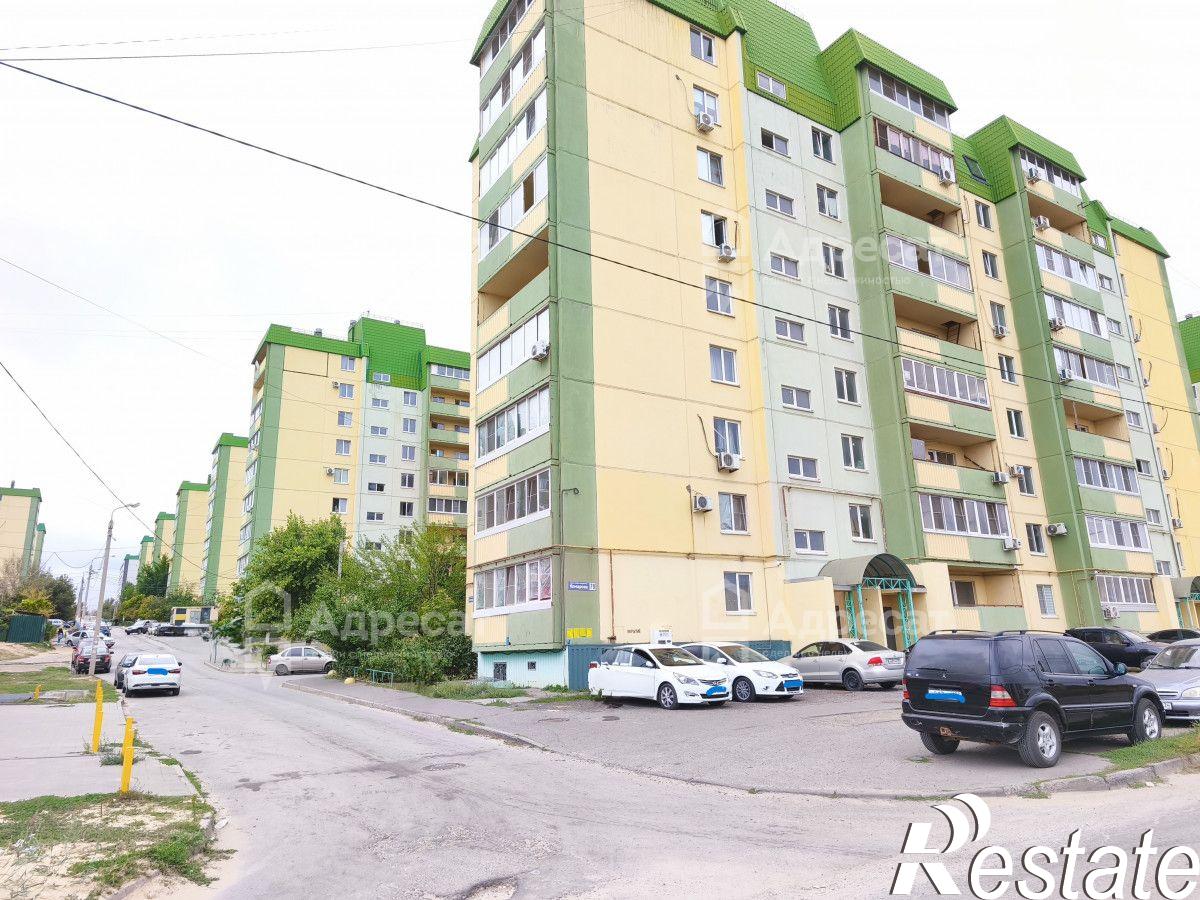 Купить квартиру за 5 390 000 рублей на ул. Комарова,  д.79
