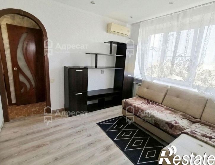 2-комн квартира ул. 64-й Армии,  д.65