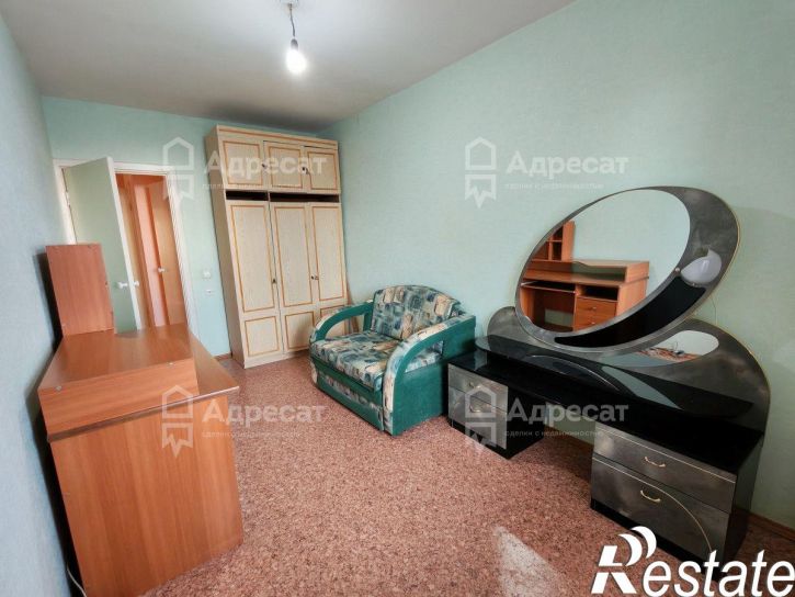 4-комн квартира ул. Шекснинская,  д.46