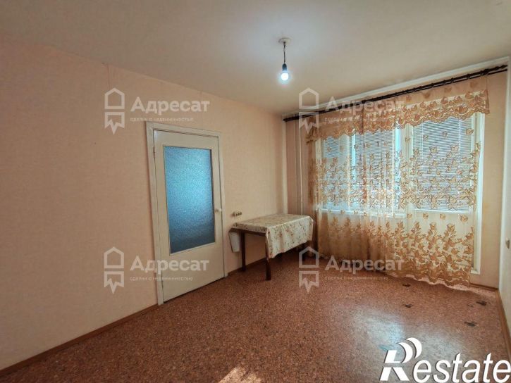 4-комн квартира ул. Шекснинская,  д.46