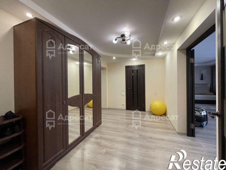 3-комн квартира ул. Колосовая,  д.10