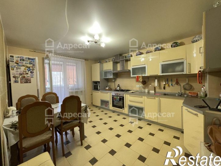 3-комн квартира ул. Колосовая,  д.10
