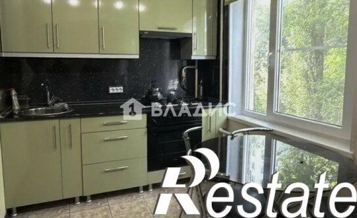 2-комн квартира улица Хользунова, 42,  д. 42