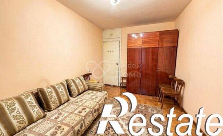 3-комн квартира улица Менжинского, 27,  д. 27
