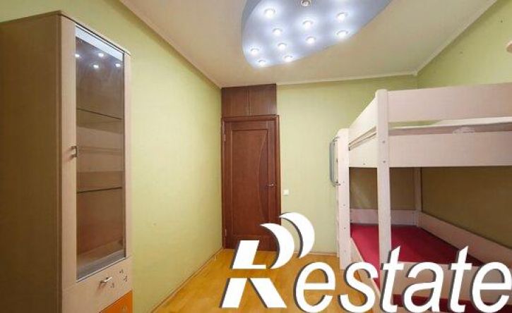 3-комн квартира улица Константина Симонова, 24,  д. 24