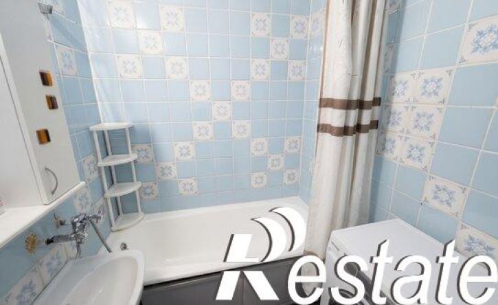 2-комн квартира улица Землячки, 50,  д. 50