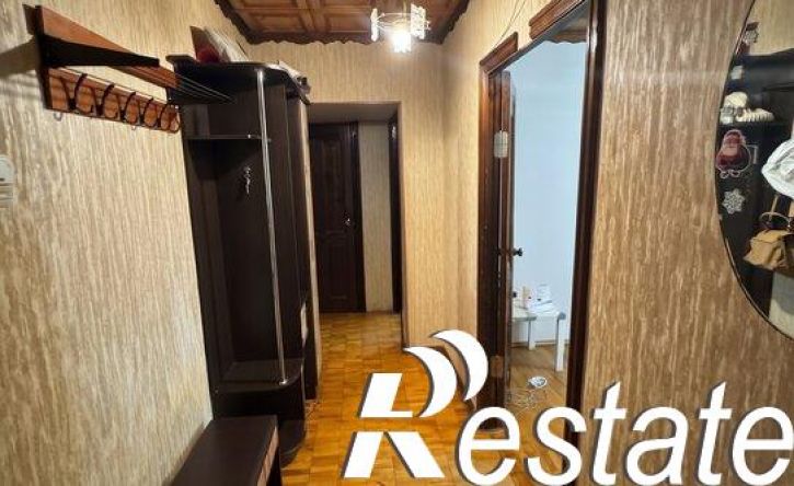 2-комн квартира улица Землячки, 50,  д. 50