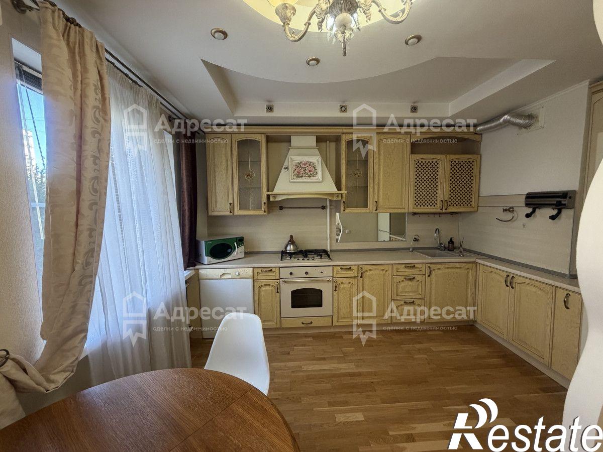 Купить квартиру за 8 300 000 рублей на ул. им. К. Симонова,  д.24